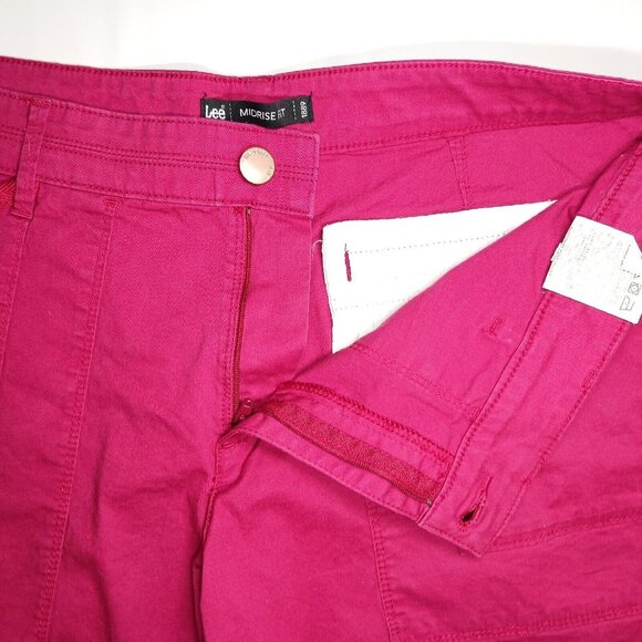 Lee 1889 Womens 14P Midrise Fit 8" Utility Bermuda Short Cranberry 14 Petite - Picture 8 of 9